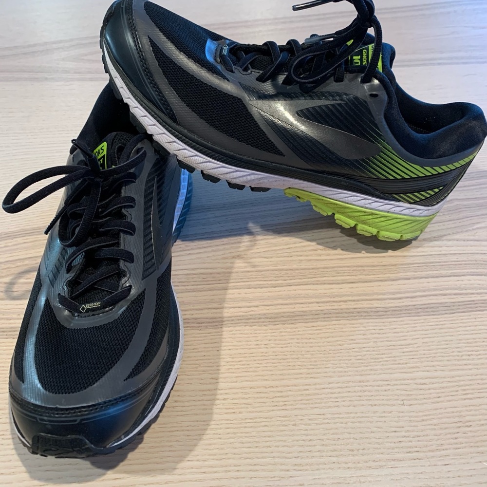 Brooks Gortex Ghosts